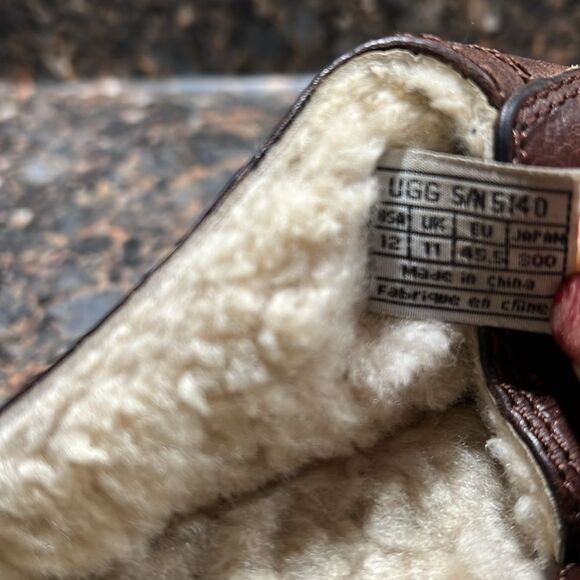UGG men\'s slip on casual brown leather sheepskin size 12 style 5140